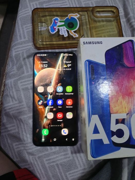 Продам самсунг а50