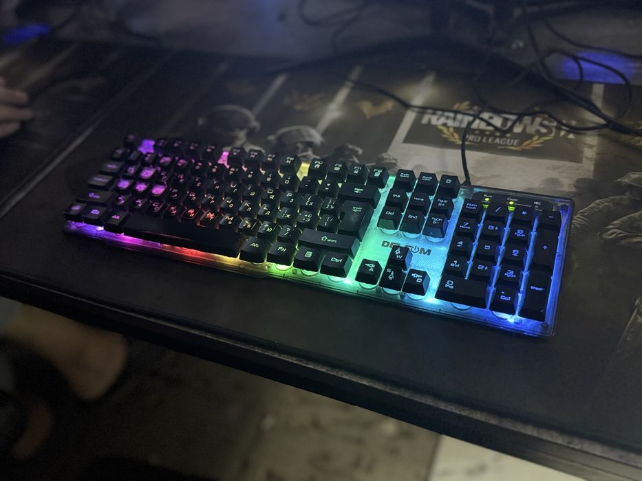 Продается клавиатура Delcom dk708 в хорошем состоянии 20штук