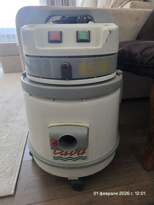 Пылесос , италия