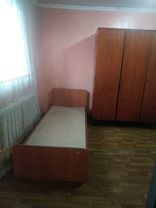 Сдаётся времянка. Комната и кухня