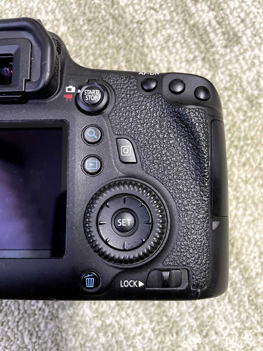 Canon 6D mark I DSLR 20 megapixeli