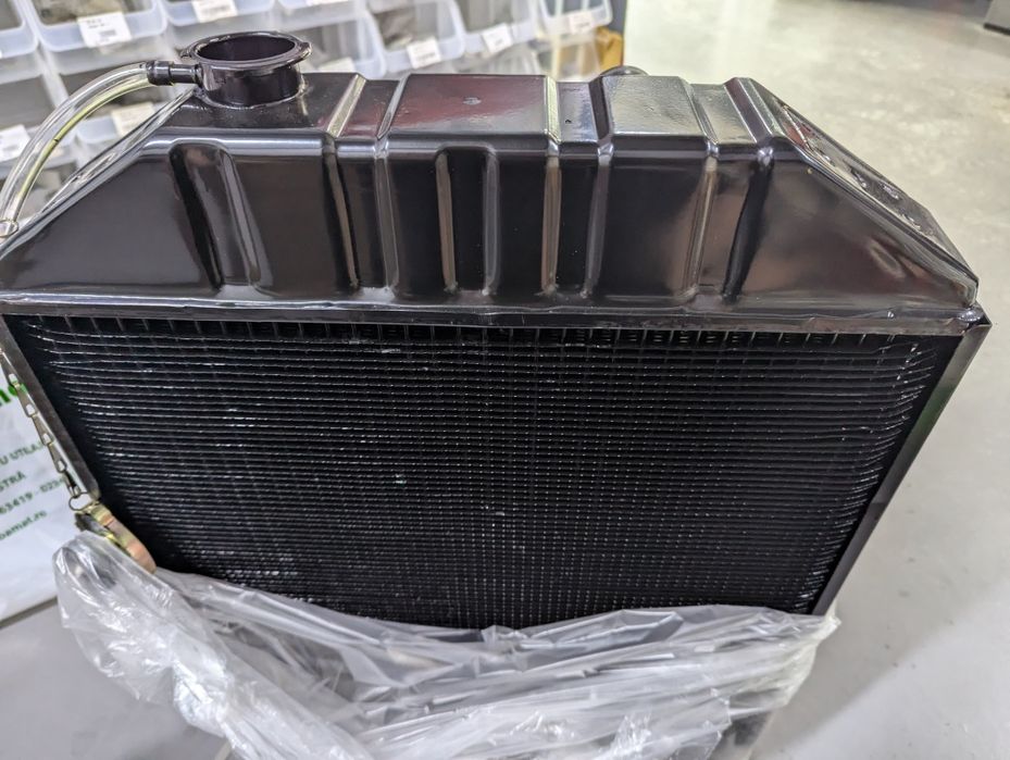 Radiator tractor ford 2000 3000 5000 preț 1150 lei se poate trimite pr