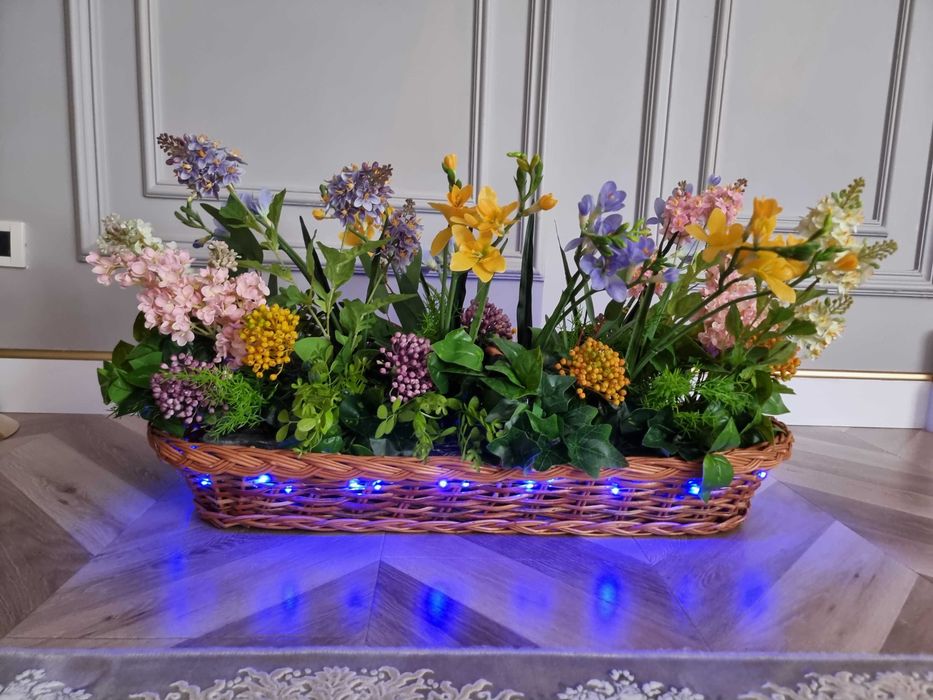 Корзина с цветами  для декора