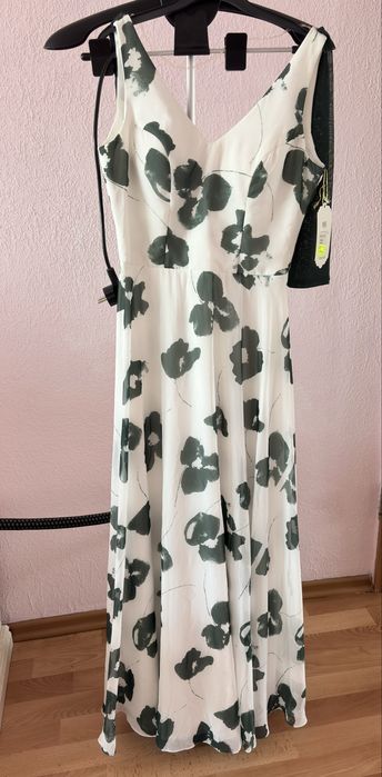 Продается длинное платье