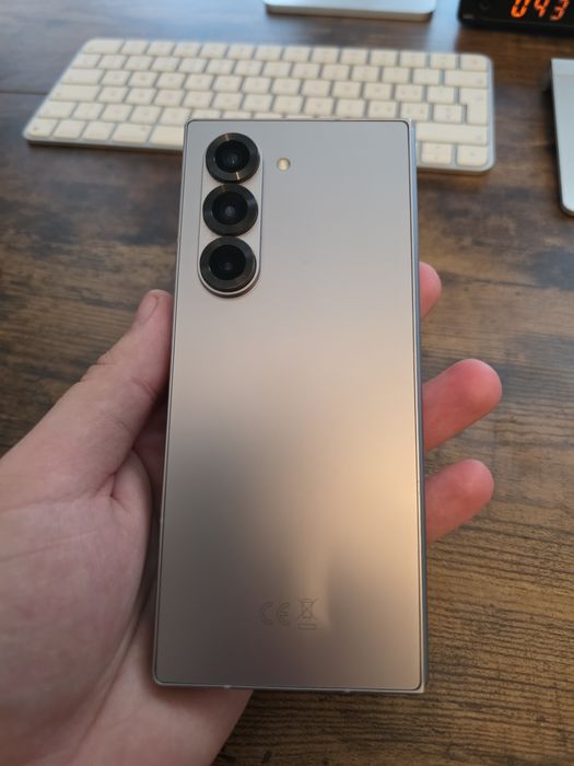 Samsung Z Fold 6