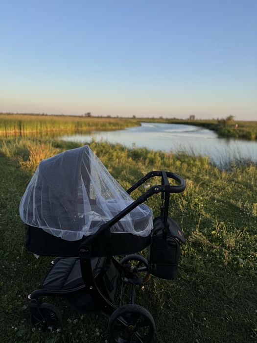 Продам коляску Teknum