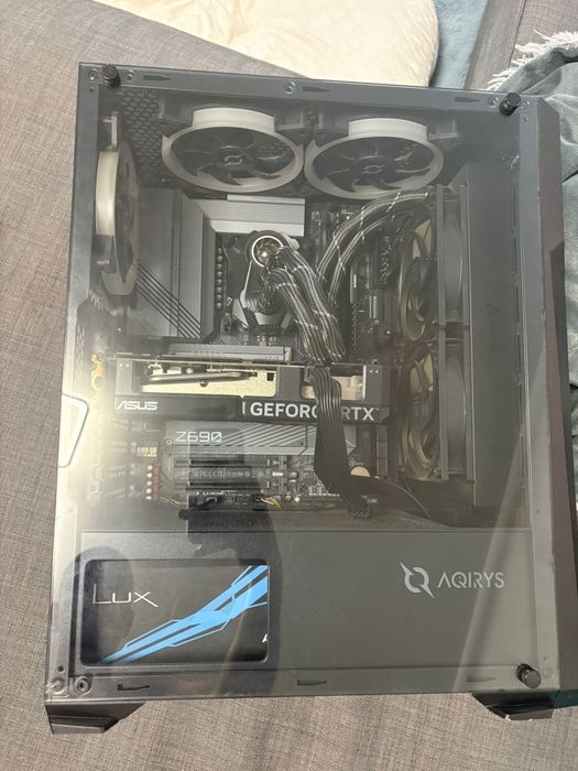 PC Gaming Aqarius