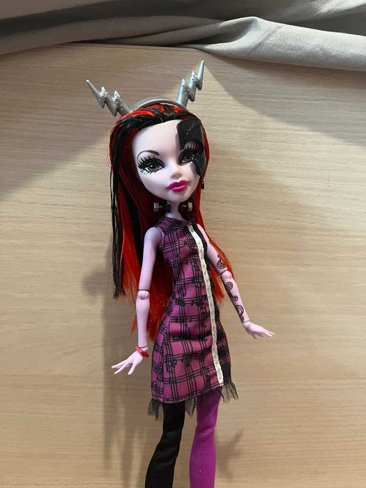 Monster high монстър хай кукла