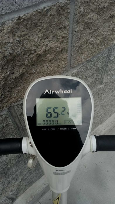 Продам Гироскутер Airwheel A3. В отличном состоянии. (Самокат)