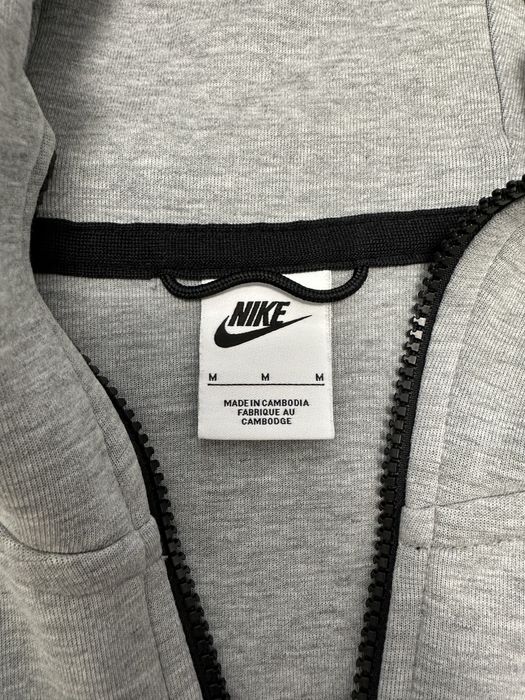 Hanorac Nike Tech Fleece gri M – original, aproape nou