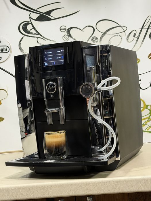 Кафемашина кафе автомат JURA E8 с гаранция