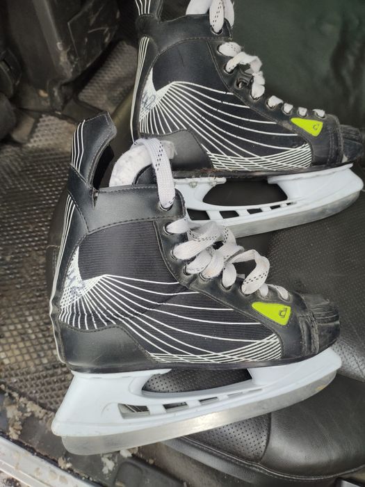 Коньки профессианальные