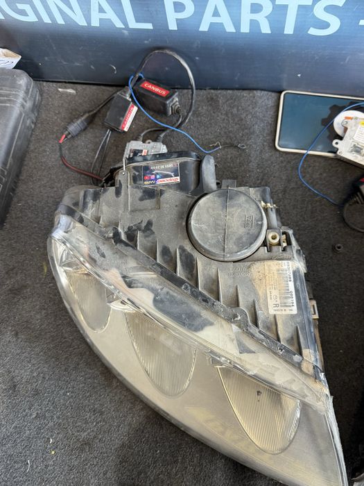 Фарове фар VW Touareg Xenon Valeo рециклиран във фарове лайф за монтаж