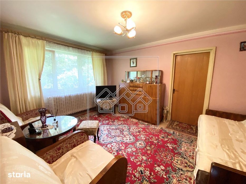 Apartament 2 camere de vanzare, necesita renovare, zona Rahovei - Sibi