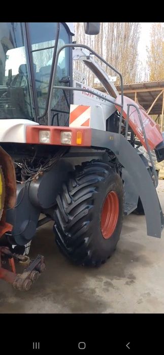 Kombayn RSM 1401 Sotiladi