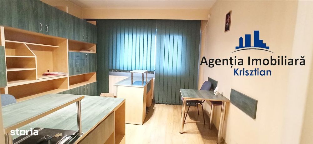 Apartament cu 4 camere de vânzare în Micro 16