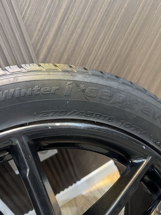 Продам диски с шинами для BMW G30