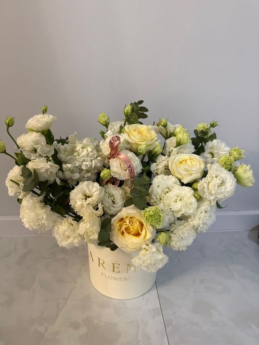 Цветы, букет в коробке