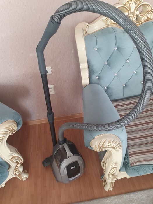 Продам пылесос LG в отличном состоянии