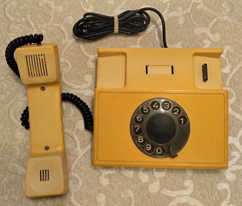 Стационарни телефони