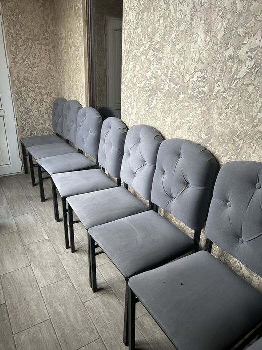 Стулья для кафе,железные ножки.