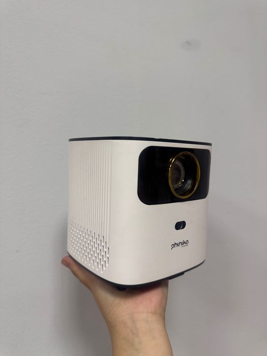 Проектор - домашний кинотеатр