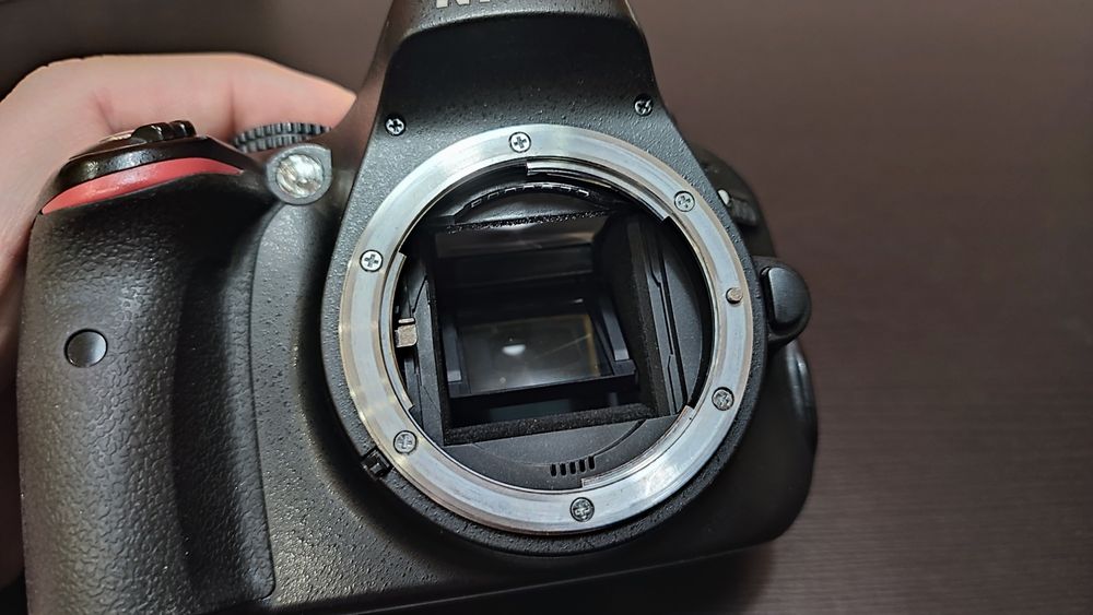 Тяло Nikon D5100