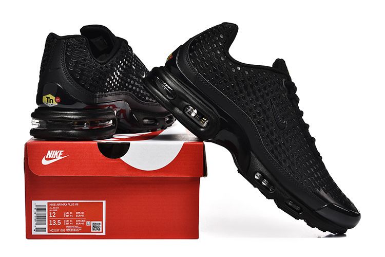Нов модел мъжки маратонки Nike Air Max Plus VII black