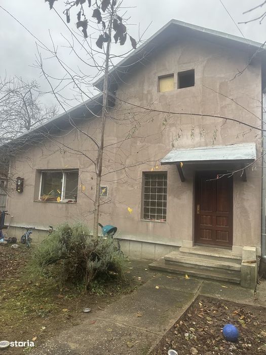 Campina - casă - teren 700 mp - 600 Euro/Luna