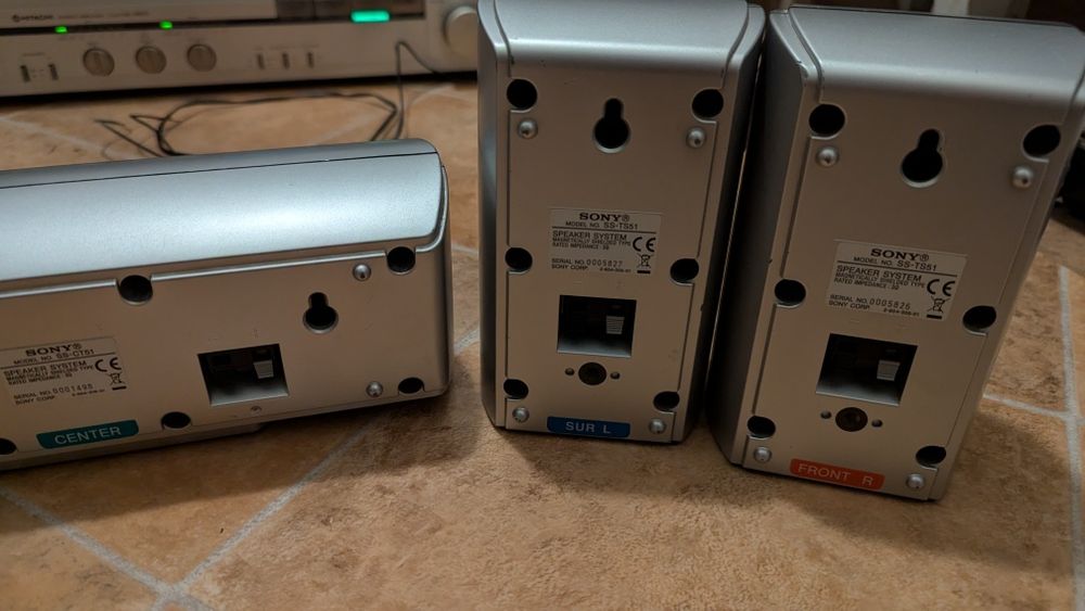 Sistem boxe Sony SS-CS51 si Sony SS-CT51 centru - fara subwoofer