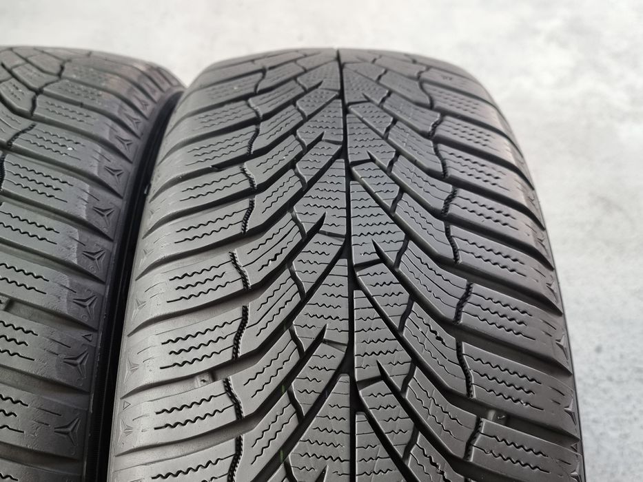 "Dot 22" 205/55/16 Kumho 4Броя: 150Евро 8.3мм