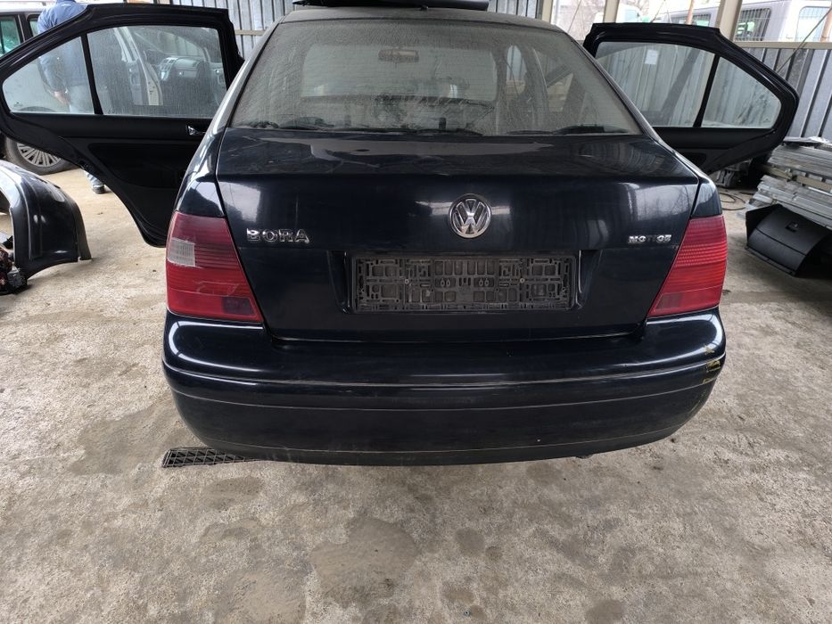 Bara spate / Capota / Portbagaj Vw Bora sedan