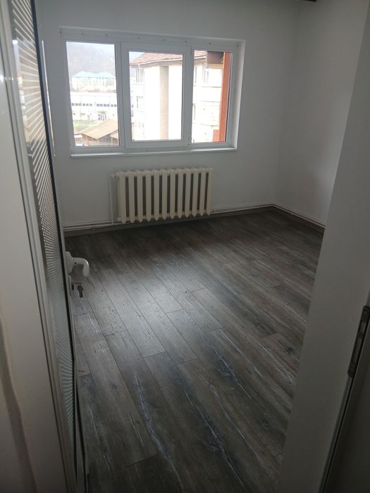 Vand apartament 2 camere