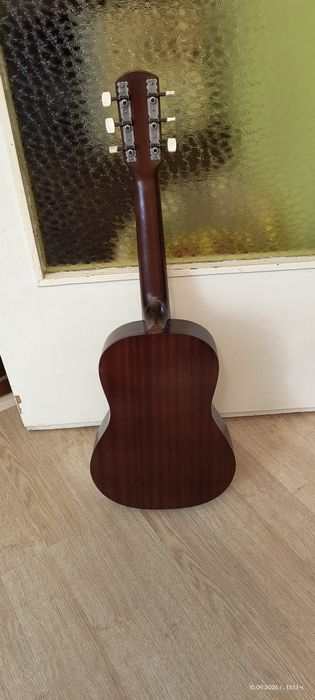 Рядък винтидж находка: 3/4 китара „Пълдин“ (Puldin) – Чисто нова / NOS (New Old Stock), масив смърч