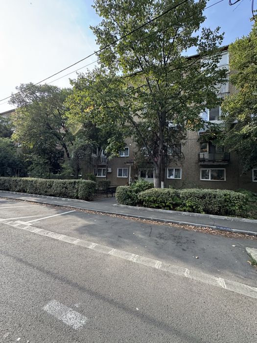 Apartament 3 camere tip C cu  beci - zona Rogerius