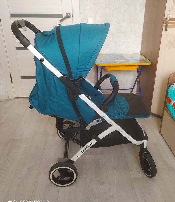 Детская коляска  .