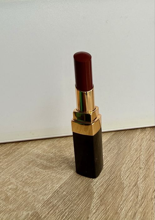 Vând ruj Chanel Coco Flash nuanță 106 Dominant Original