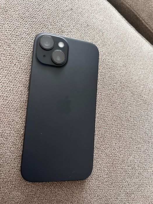 Продам Айфон 15, черный