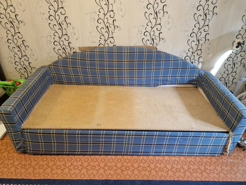 Отдам диван самовывоз