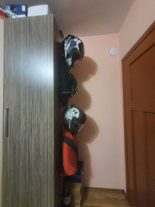 Стойки за каска и раницa Honda Suzuki Yamaha Kawasaki BMW и Ducati