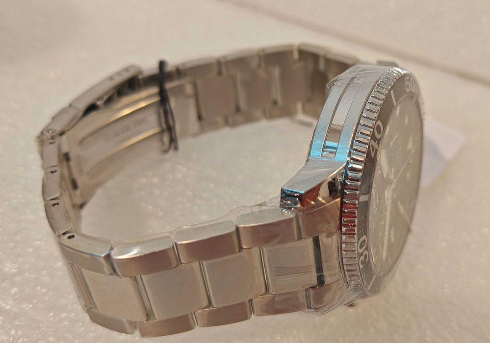 TISSOT SEASTAR 1000 CHRONOGRAPH чисто нов часовник с хронограф , кутия и книжки , 100% оригинален