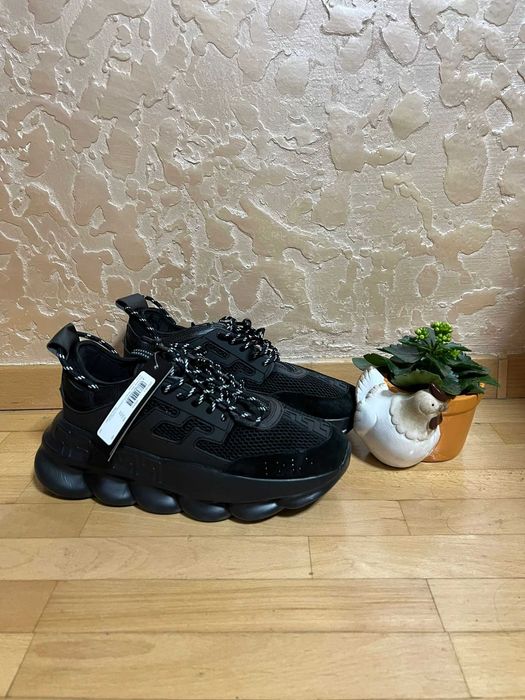 Versace Chain Reaction