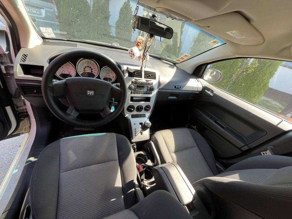 Vând Dodge Caliber