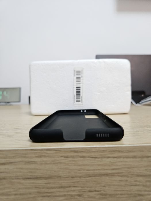 Set 2 Folii de sticla si 2 huse pentru Samsung S21