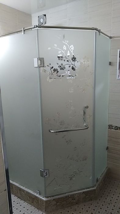 Душевой кабины из стекла,  10мм  1 кв.м