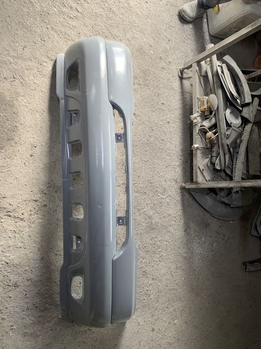 Бампер передний дорест.  Мерседес Мл 163