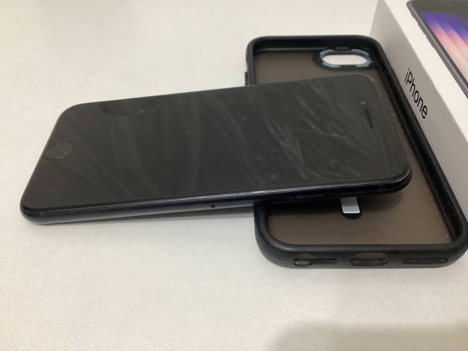 Продам или обменяю Iphone se 3 (2022)