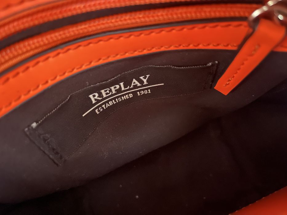 Раница на Replay