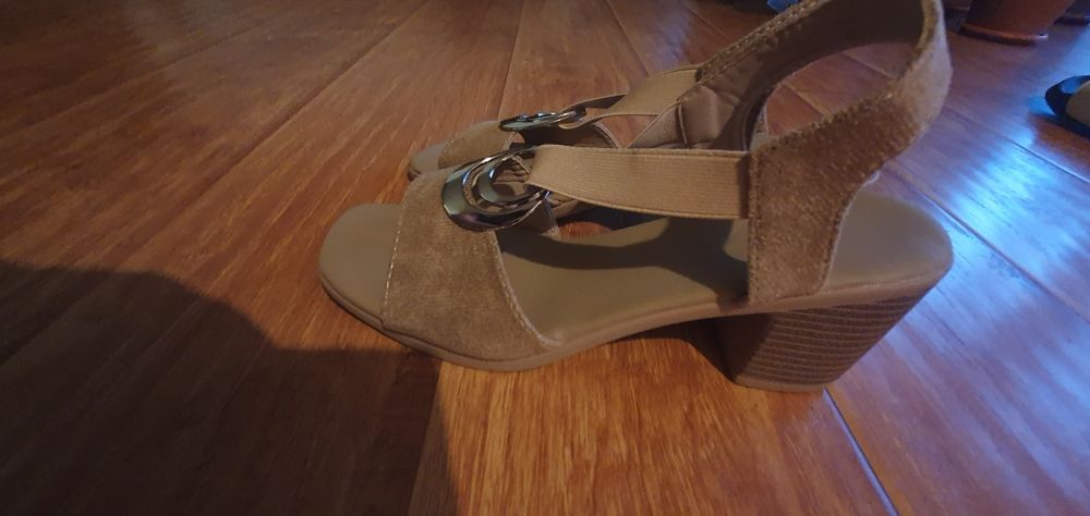 Sandale damă cu toc gros