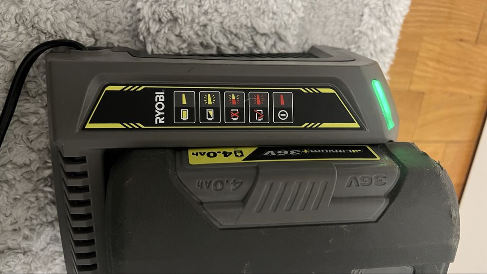 Acumulator Ryobi 36 V  4.0 Ah cu incarcator